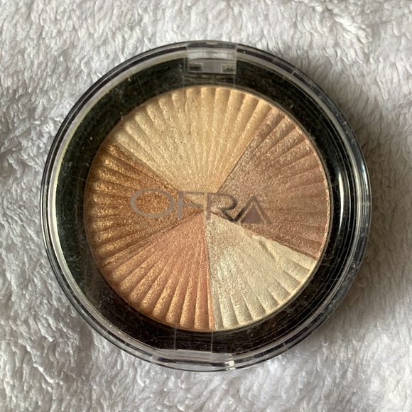OFRA HIGHLIGHTER - “BEVERLY HILLS” 💗 - Picture 2 of 3